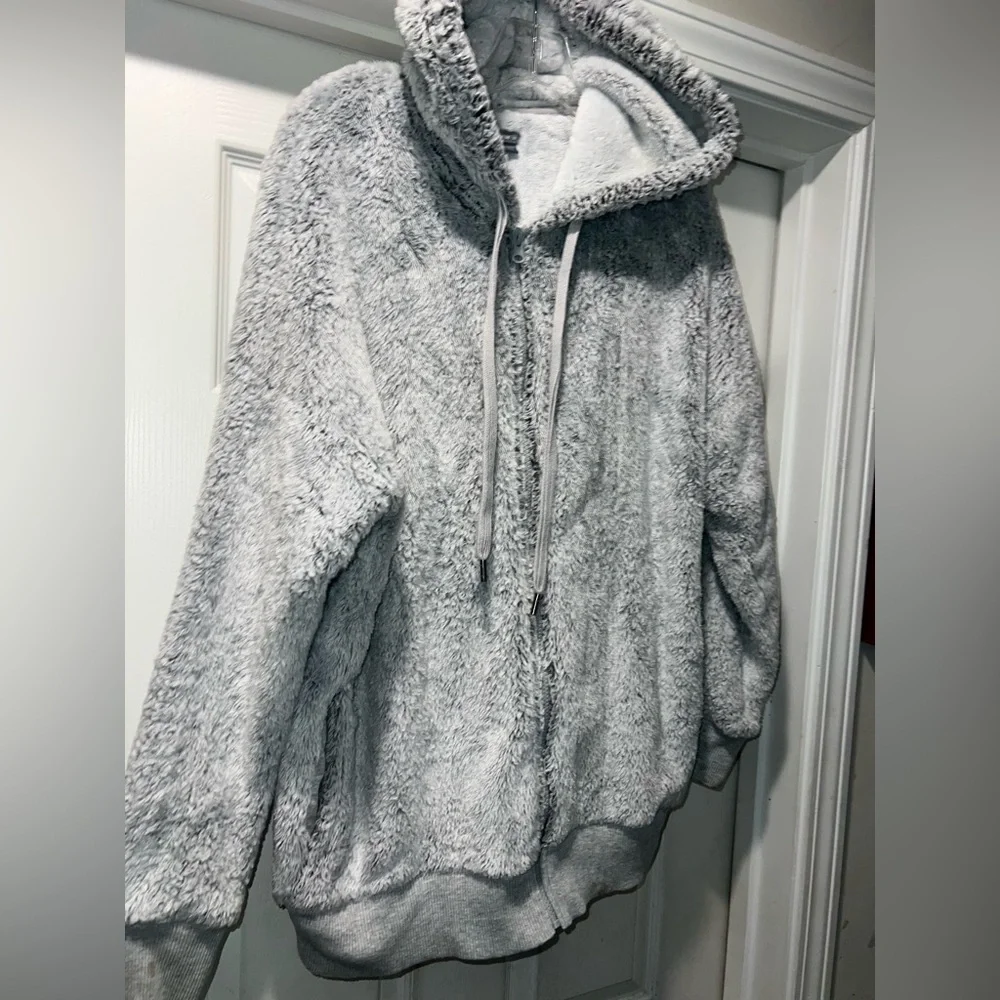 Aerie Women's Sherpa Sz Small “Oversized” Full Zip Hooded Jacket Gray Faux Fur - Picture 11 of 12